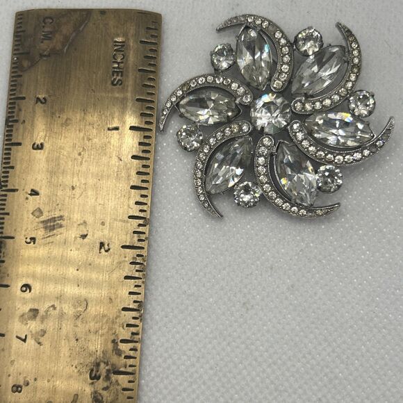 Vintage Signed Kramer Rhinestone Brooch Swirl Star MCM - Picture 4 of 4
